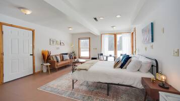 Apartment (0 Bedroom) | Interior