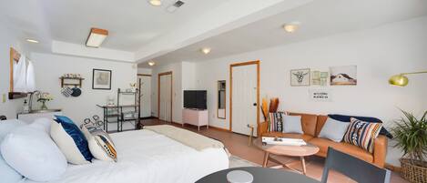 Apartment (0 Bedroom) | Interior