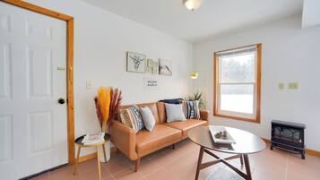 Apartment (0 Bedroom) | Interior