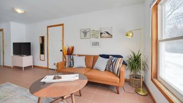 Apartment (0 Bedroom) | Interior