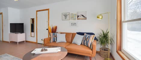 Apartment (0 Bedroom) | Interior