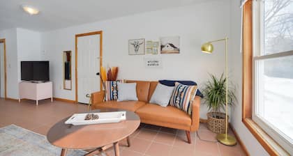 Cozy Studio on Secluded 55 Acres w/ Fire Pit!