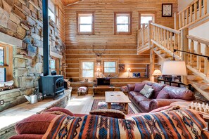 TV, fireplace, books - Dog-friendly Fairplay Vacation Rental With Deck! (Fairplay)