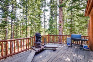 BBQ/picnic Area - Dog-friendly Fairplay Vacation Rental With Deck! (Fairplay)