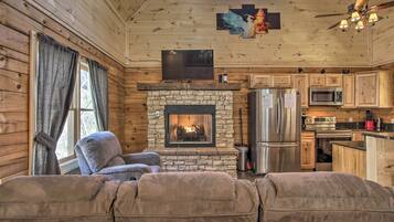 House (3 Bedrooms) | Interior