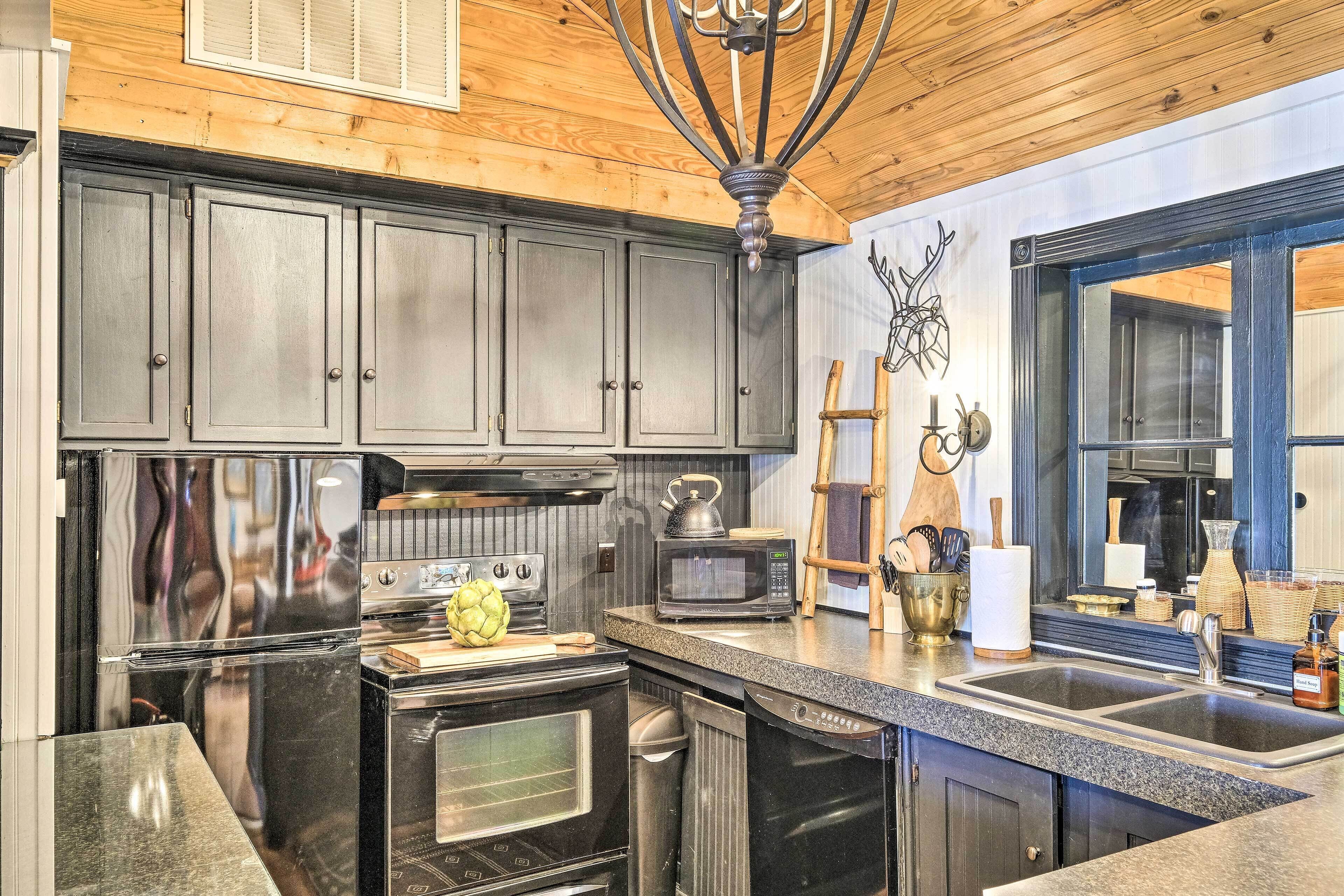 Eclectic 'osage Cottage' in Historic District