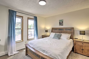 Apartment (3 Bedrooms) | Interior - Grand Junction Townhome ~ 3 Mi to Downtown! (Grand Junction)