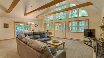 House (3 Bedrooms) | Front of property