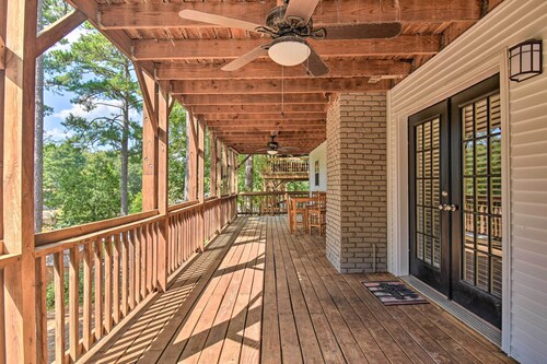 Lakefront Home w/ Private Dock in Hot Springs!