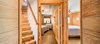 Rustic Iowa Cabin: 10 Mi to Maquoketa Caves