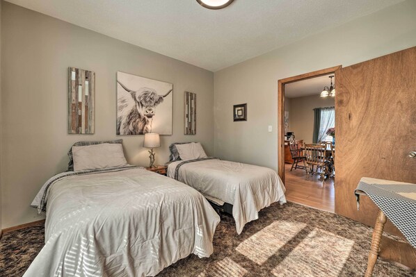 House (2 Bedrooms) | Interior - Historical West Mineral Escape w/ Porch! (West Mineral)