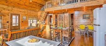 Greenfield Cabin w/ Screened-in Porch & Fire Pit!