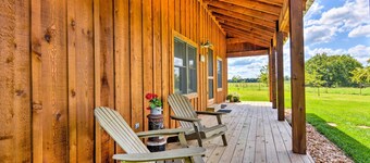 Greenfield Cabin w/ Screened-in Porch & Fire Pit!