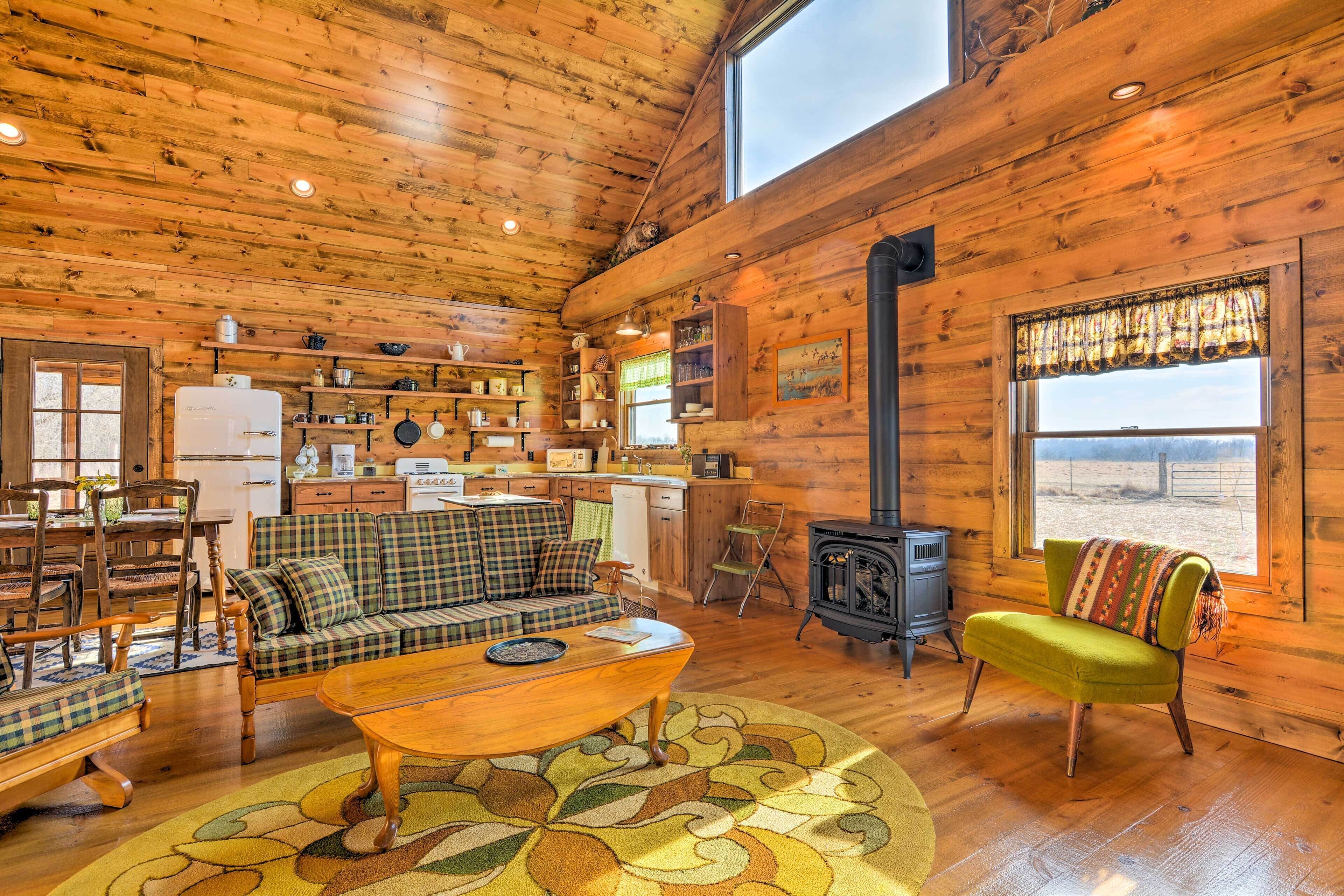 House (2 Bedrooms) | Interior