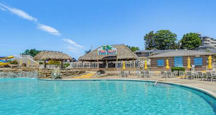 Walk to Lake: Osage Beach Home w/ Grill!