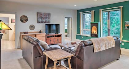 Ketchikan Home: Bay Views, 1/2 Mi to Hiking Trails