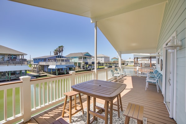 House (4 Bedrooms) | Front of property