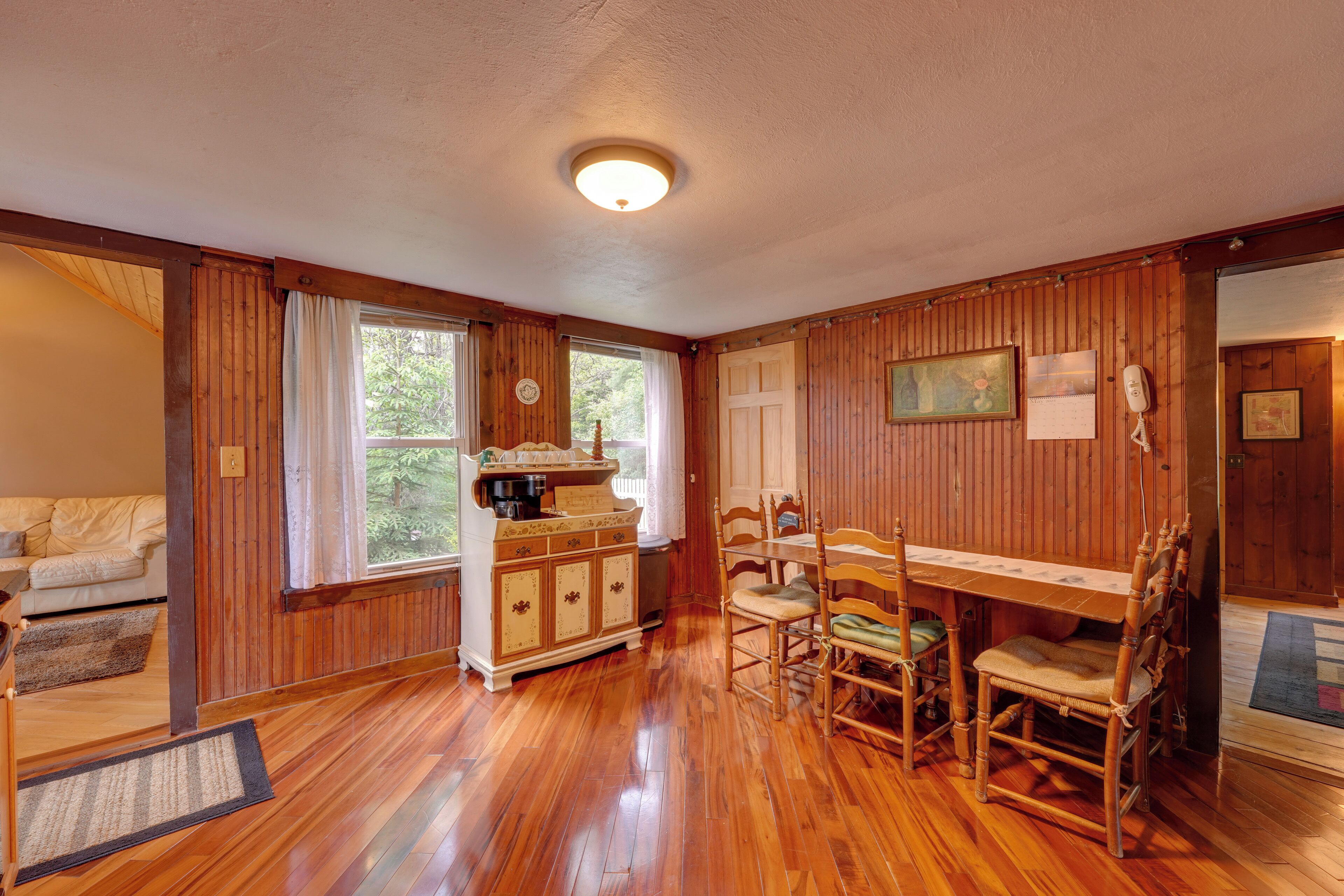 Killington Area Escape w/ Deck & Private Hot Tub!