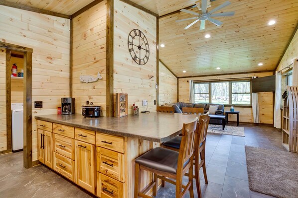 House (3 Bedrooms) | Interior