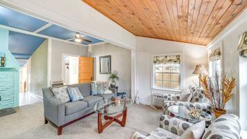 House (1 Bedroom) | Interior