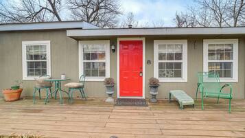 House (1 Bedroom) | Interior