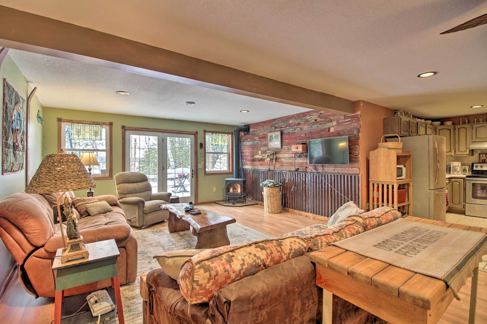 Lakefront Deer River Apt w/ Dock, Fire Pit & Patio