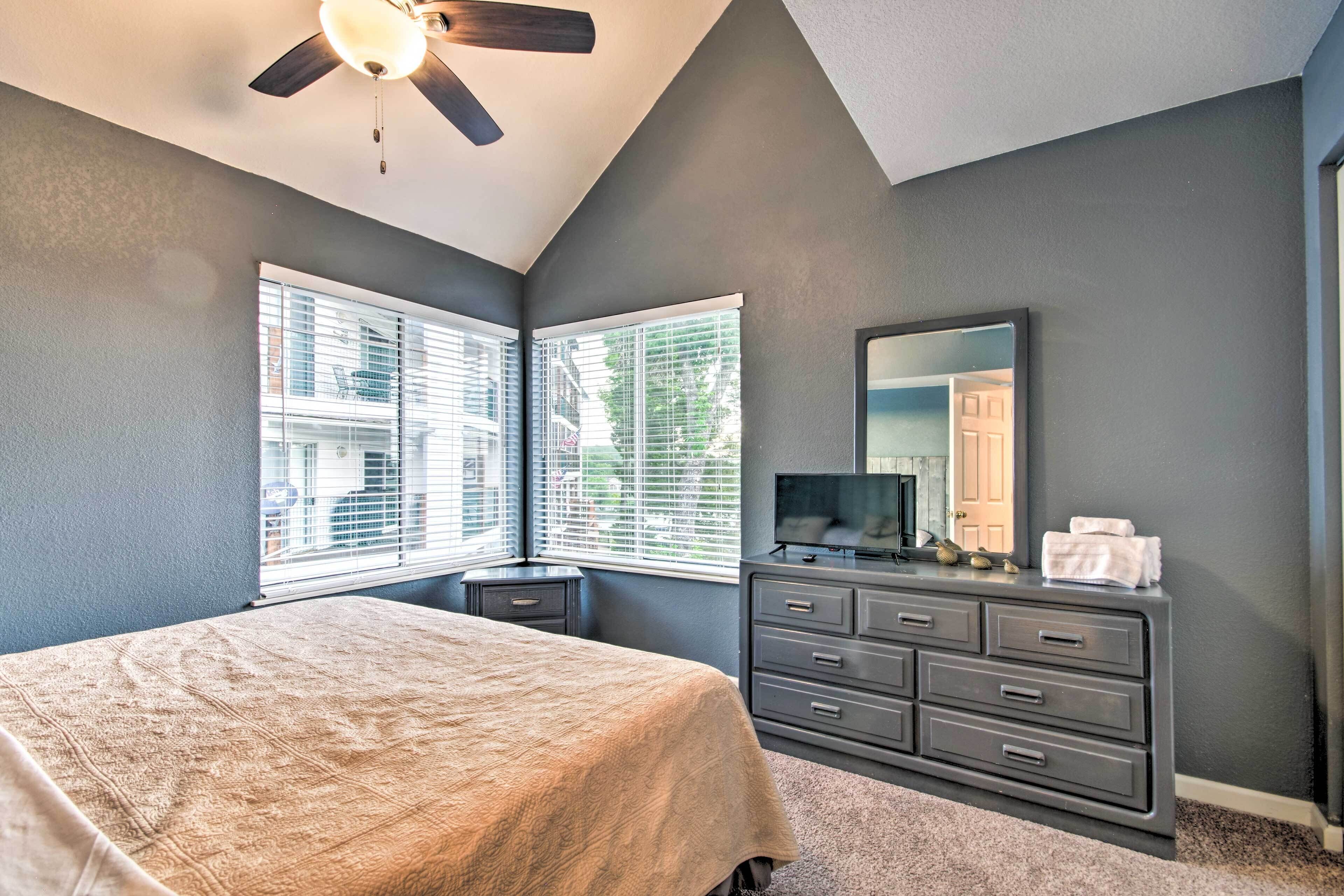 Lake of the Ozarks Condo w/ Deck, Pool, & Views!