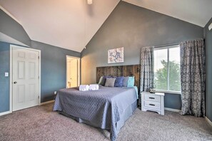 Apartment (4 Bedrooms) | Interior - Fun w/ Family! Lake of the Ozarks Condo w/ Pool (Kaiser)