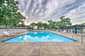 Apartment (4 Bedrooms) | Interior - Deck, Pool & Views: Lake of the Ozarks Condo (Kaiser)