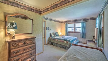 House (4 Bedrooms) | 4 bedrooms, iron/ironing board, bed sheets