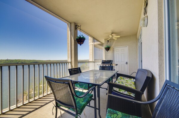 Apartment (3 Bedrooms) | Front of property - Lakefront Osage Beach Condo: Balcony & Pool Access (Osage Beach)