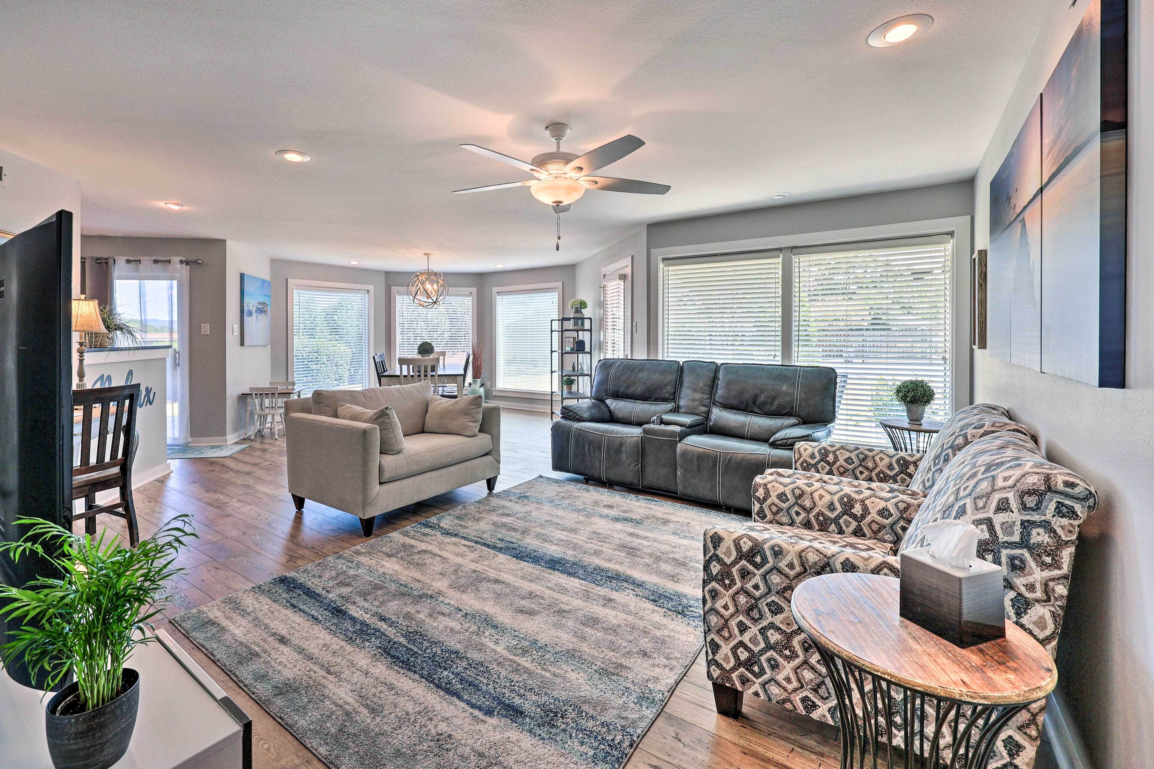 Lake Hamilton Condo, Close to Lakes & Parks!