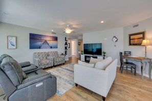 公寓 (2 Bedrooms) | 起居區 | 壁爐