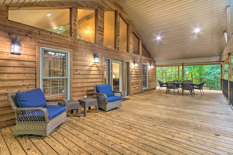 Deck + Fire Pit: Lakefront Hideaway in Scranton!
