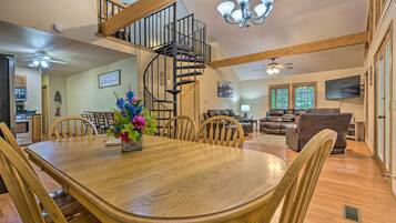 House (2 Bedrooms) | Interior