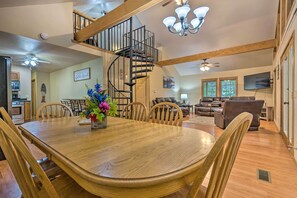 House (2 Bedrooms) | Interior