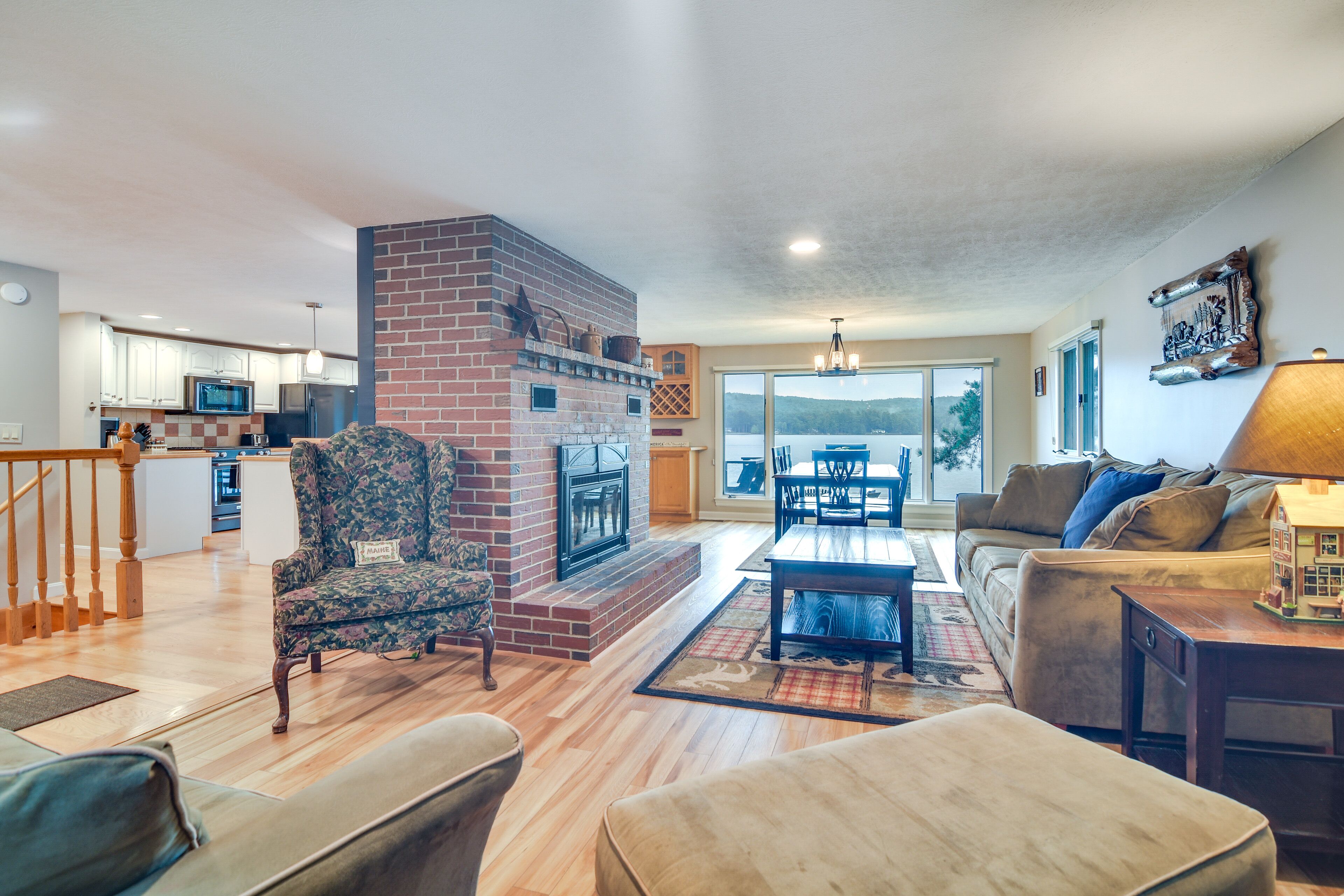 Lakefront Naples Retreat With Docks & Fire Pits!