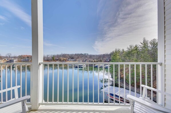 Apartment (3 Bedrooms) | Interior - Lakefront Osage Beach Condo: Dock Your Boat Here! (Osage Beach)