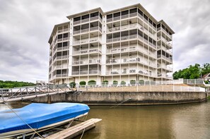 Apartment (3 Bedrooms) | Interior - Lakefront Osage Beach Condo: Dock Your Boat Here! (Osage Beach)