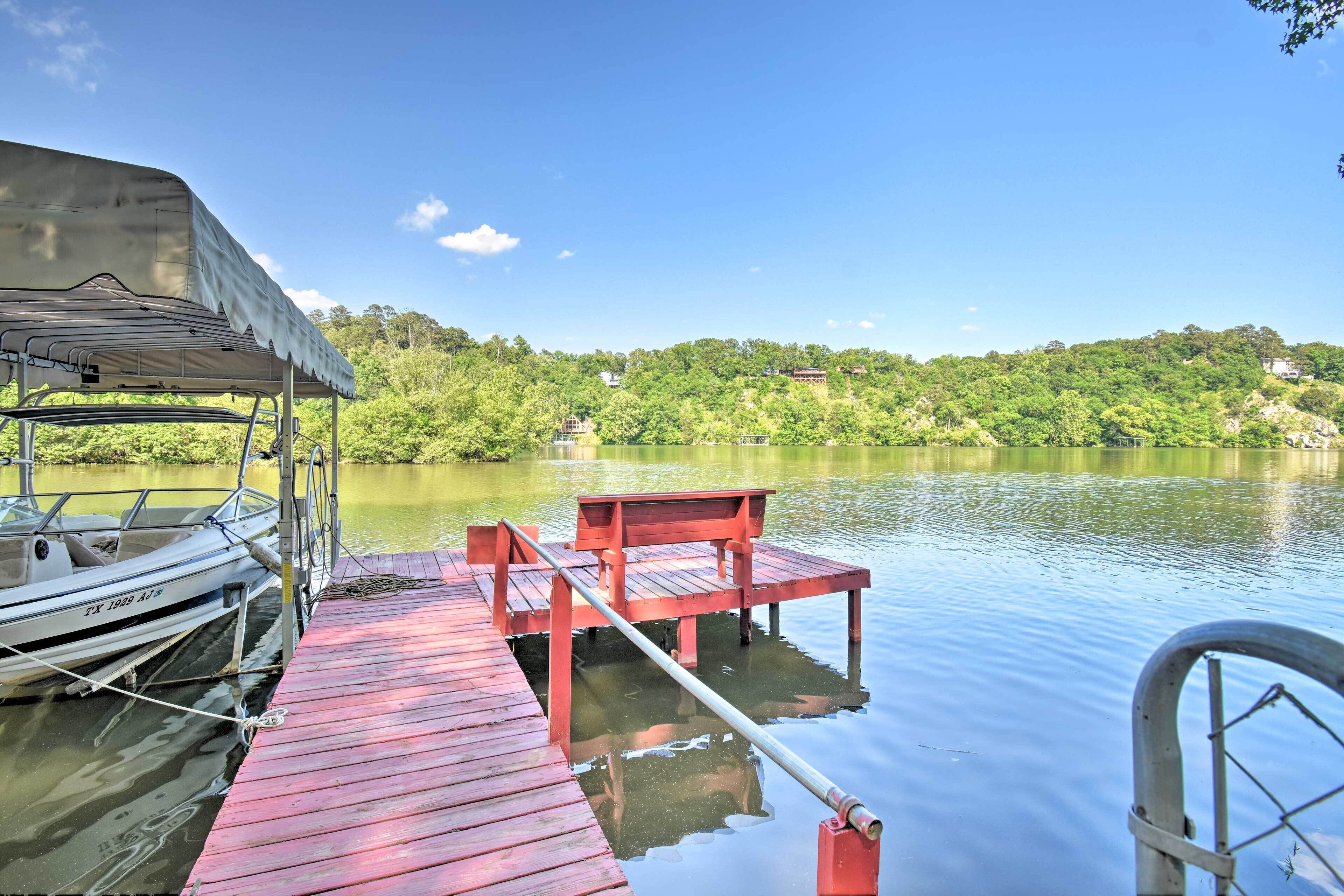 Lakefront Retreat w/ Deck, Dock & Resort Amenities