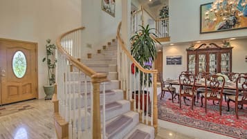 獨棟房屋 (5 Bedrooms) | 住宿內部