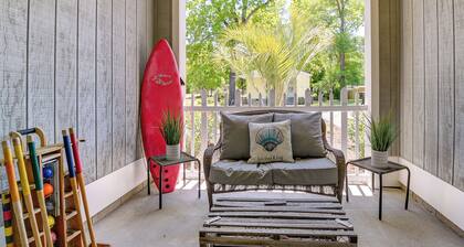 Lovely Vacation Home ~ 1 Mi to Ocean Isle Beach!