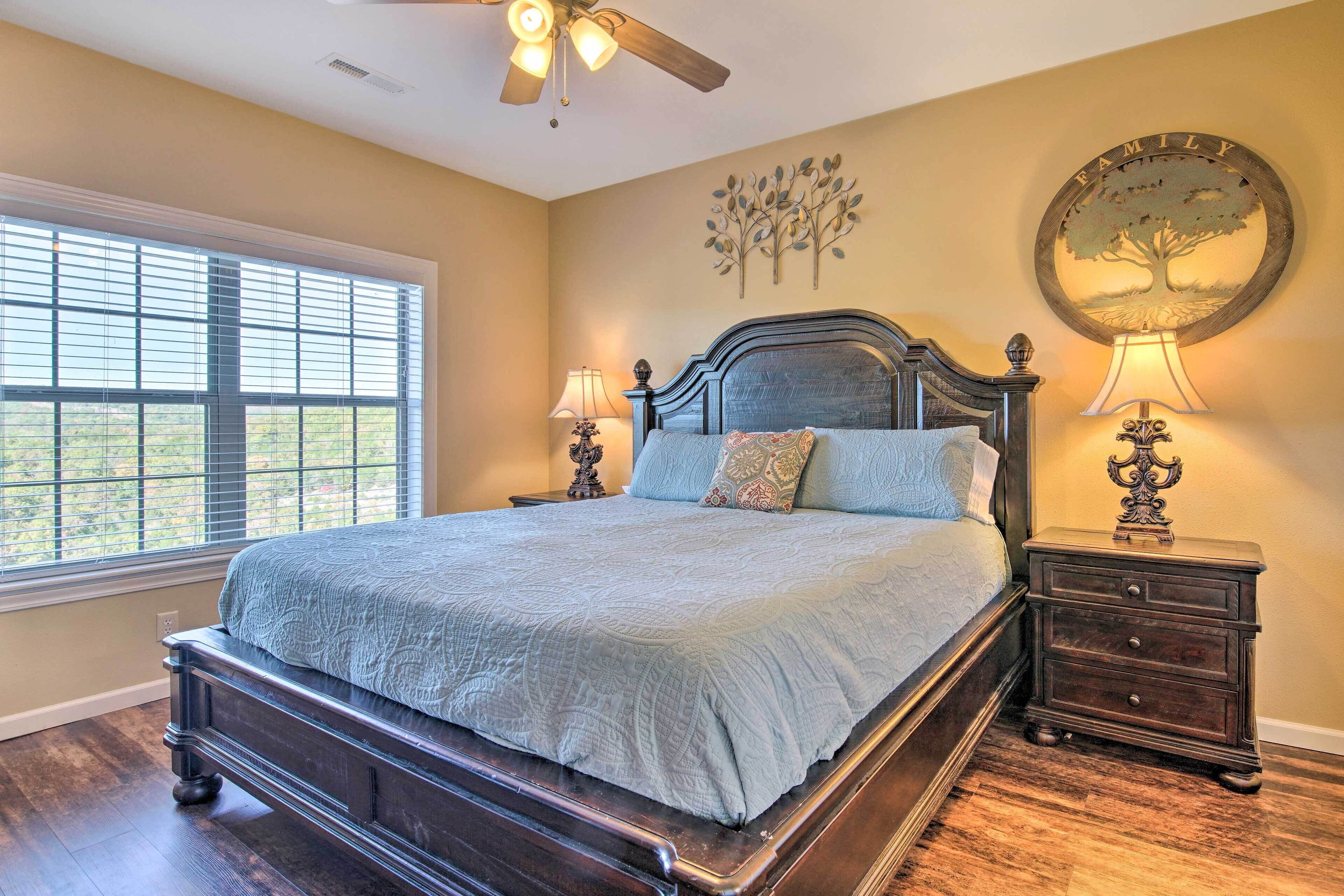 Luxurious Branson Condo w/ Gorgeous Views!