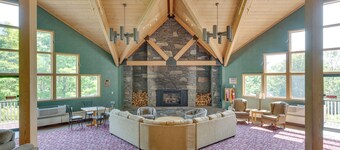 Lincoln Condo w/ Resort Amenities & Mountain Views