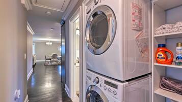 Apartment (3 Bedrooms) | Interior