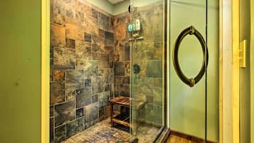House (2 Bedrooms) | Bahagian dalam