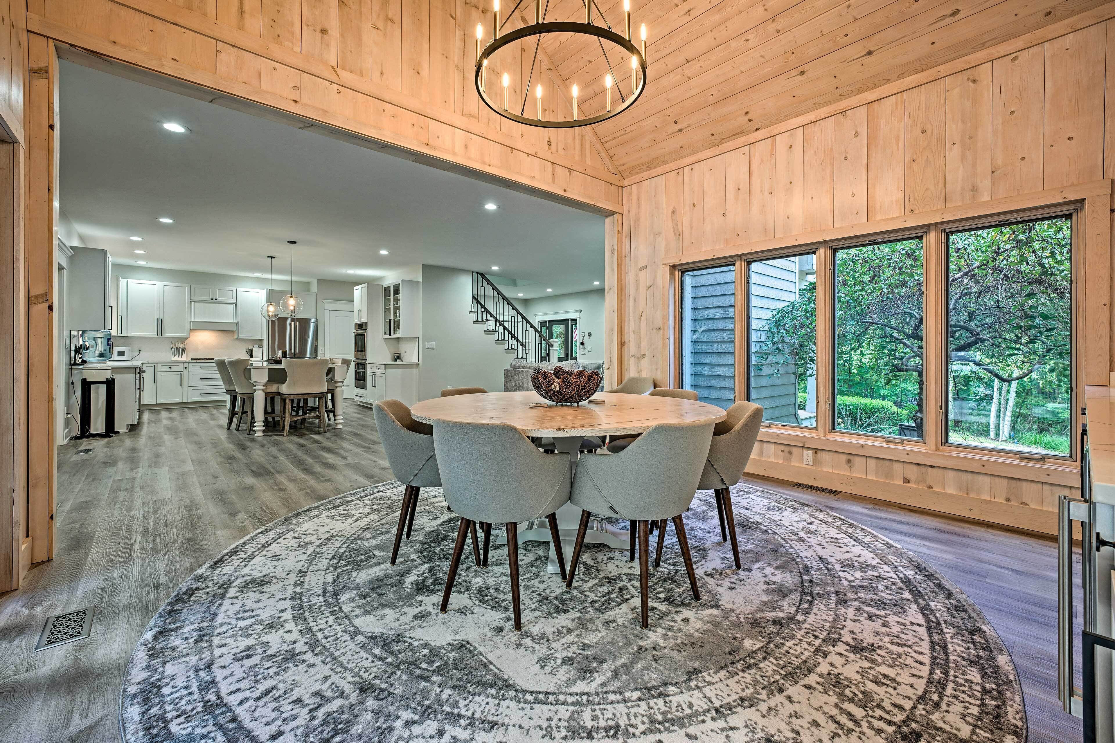 Luxury Family Home w/ Deck, Swim Spa & Grill!