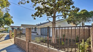 House (3 Bedrooms) | Interior - Oceanside Home w/ Patio & Grill, Walk to Beach! (Oceanside)