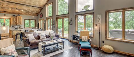 House (3 Bedrooms) | Front of property