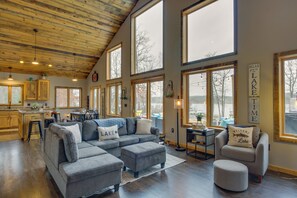 House (3 Bedrooms) | Front of property